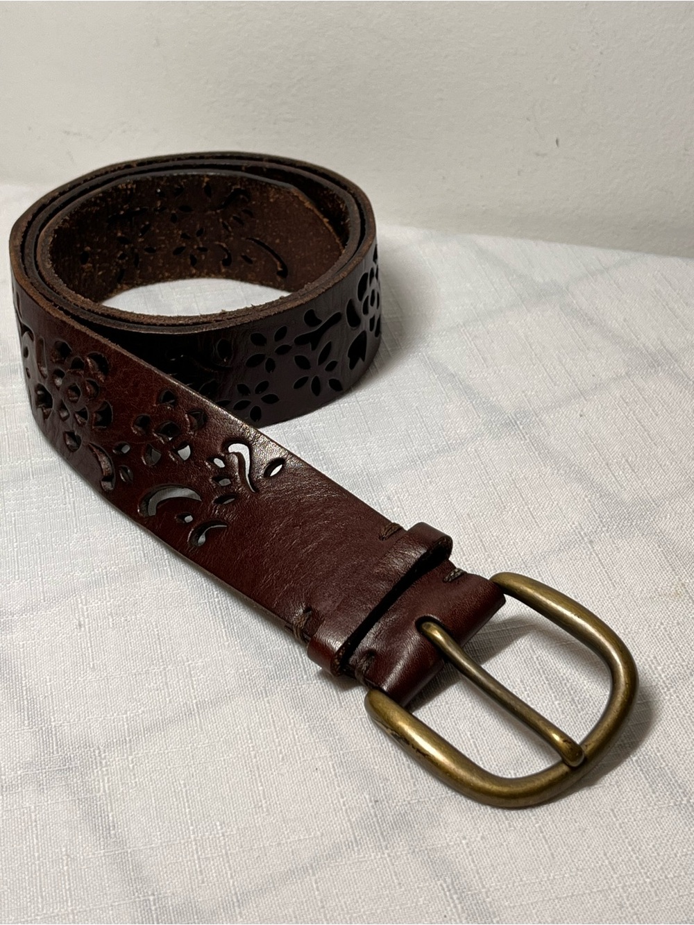 Leather Floral Cutout Belt
Brown
Medium